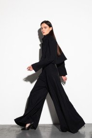 Skirt-like trousers