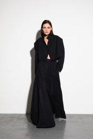 Skirt-like trousers
