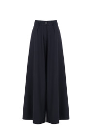 Skirt-like trousers