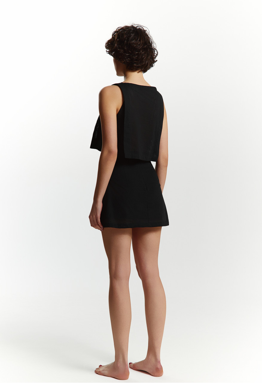  Black quiet architect top