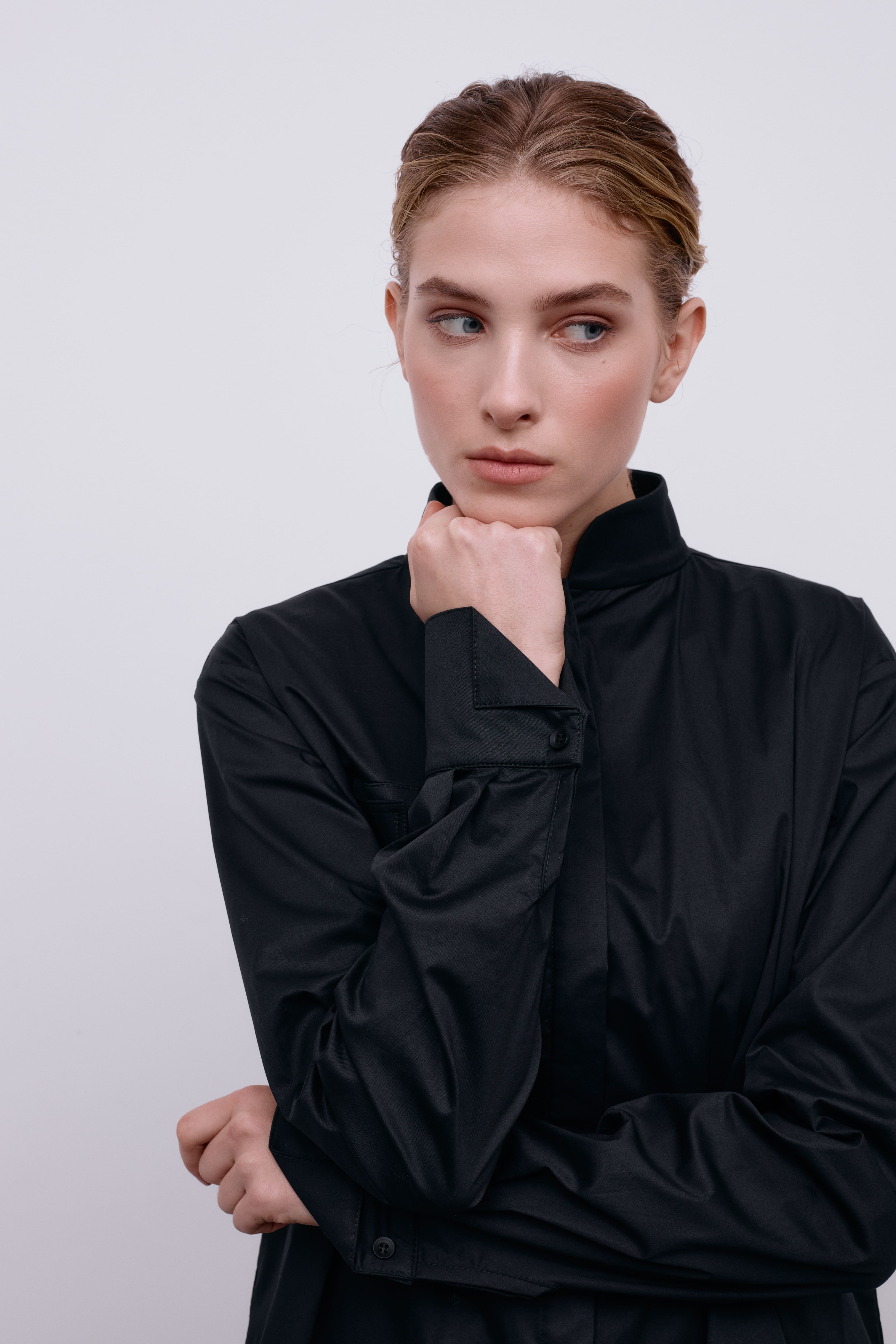 Flagman band-collar black shirt for her