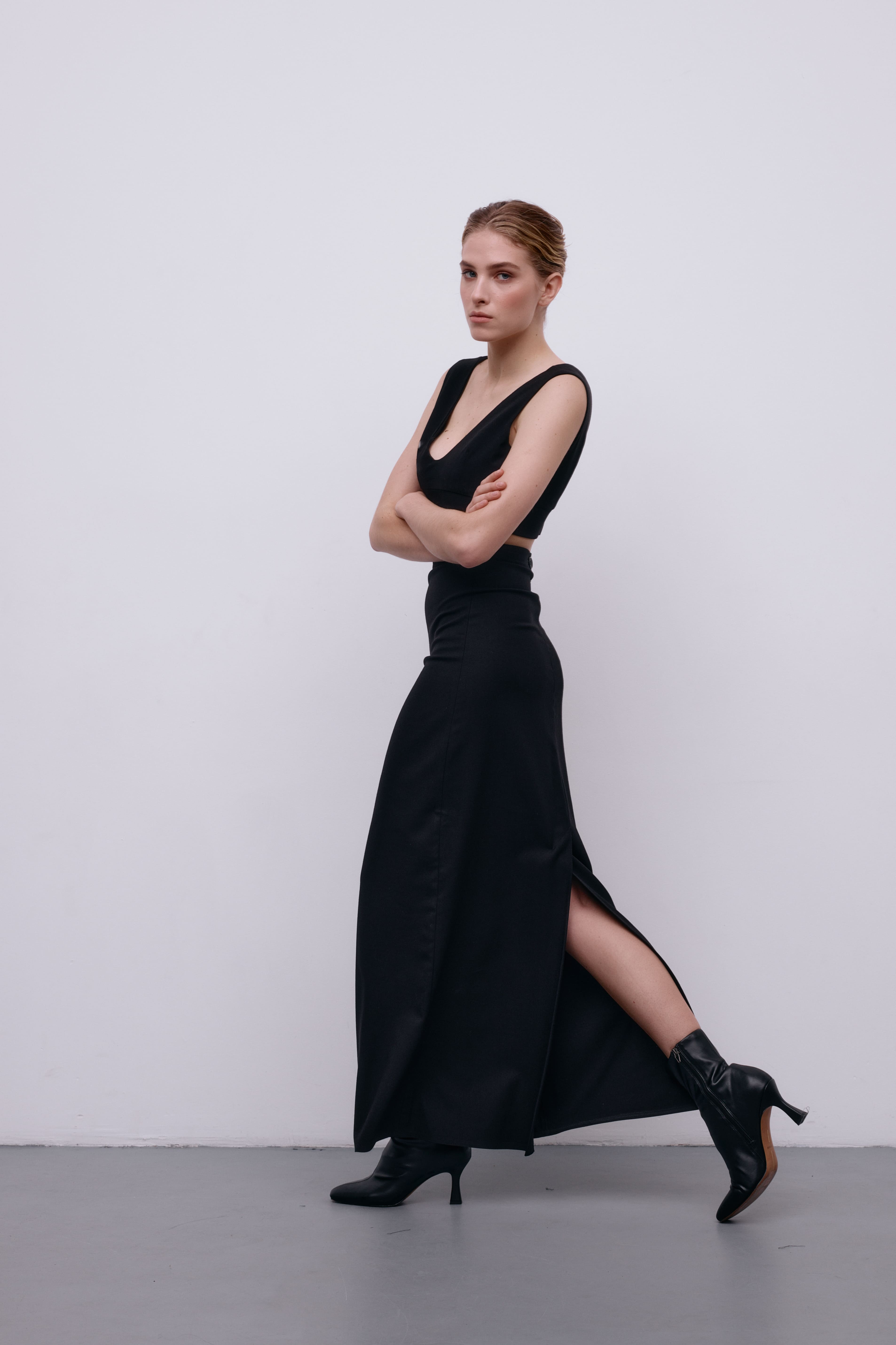 Flagman extra long black skirt