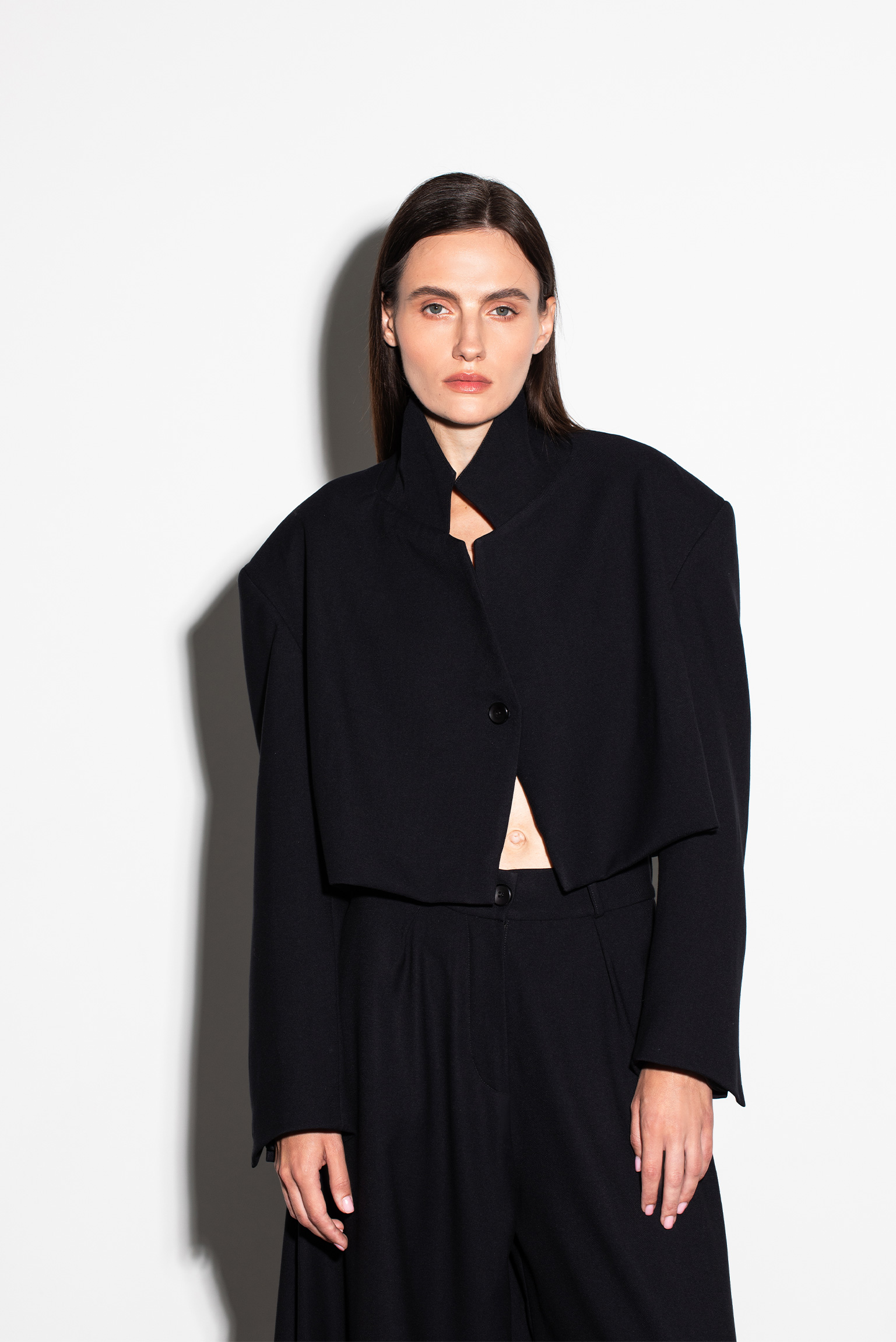 Cropped jacket with a loose silhouette
