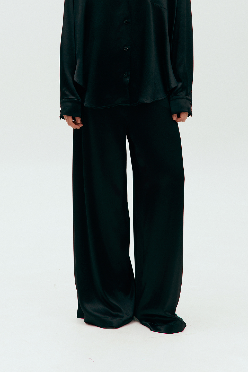Black flow lyocell trousers 